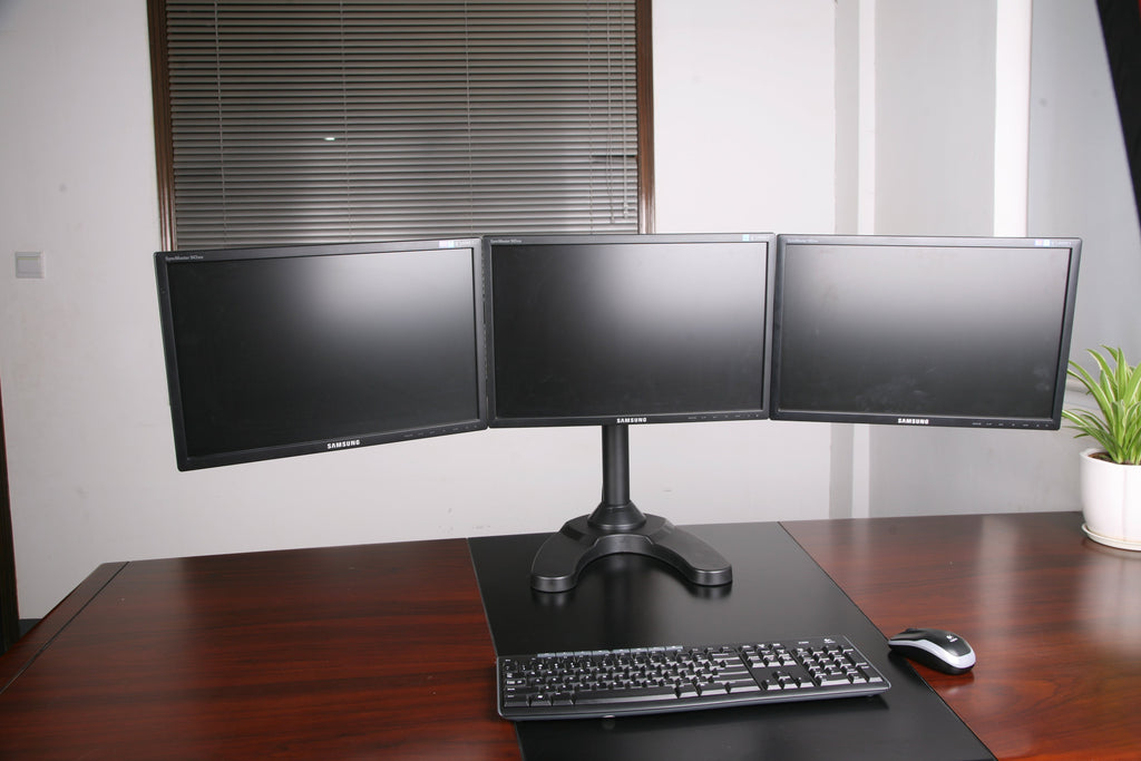 三台顯示器獨立液晶電腦螢幕台安裝 19，20， 22， 23， 24 英寸顯示器 VESA 75 和 100 相容全運動， 66 磅容量 （3 水平顯示器）